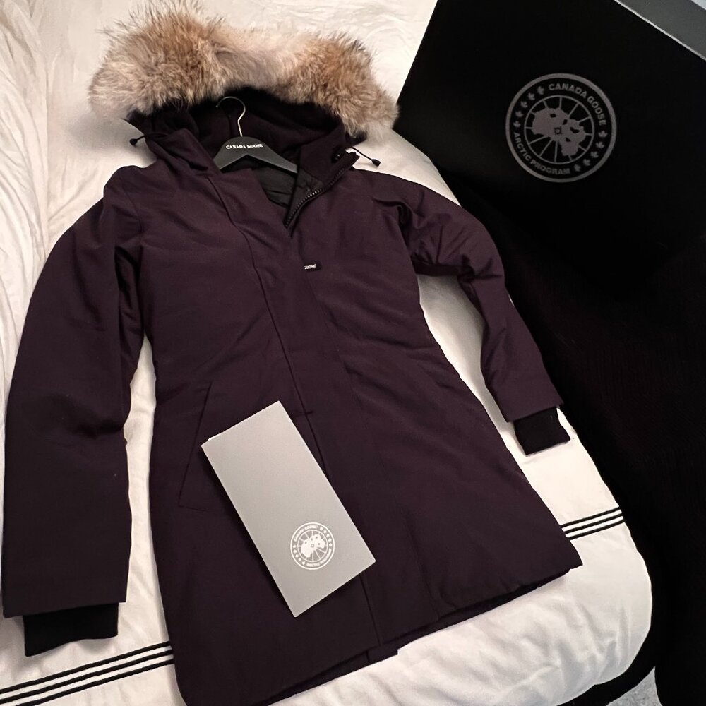 Canada Goose 'Victoria' Parka - Down Fur Parka Coat Size XS